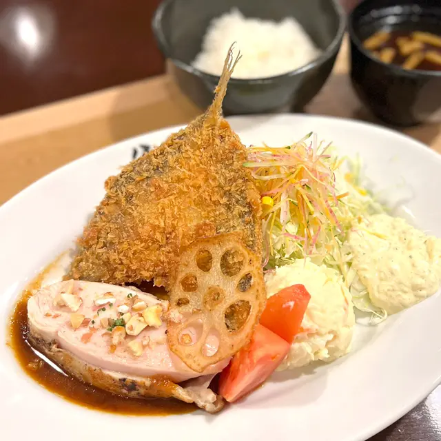 しっとり鶏むね肉のステーキ＆朝どれアジフライ