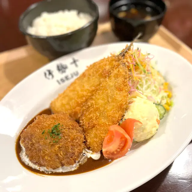 松阪牛のメンチカツ＆朝どれアジフライ